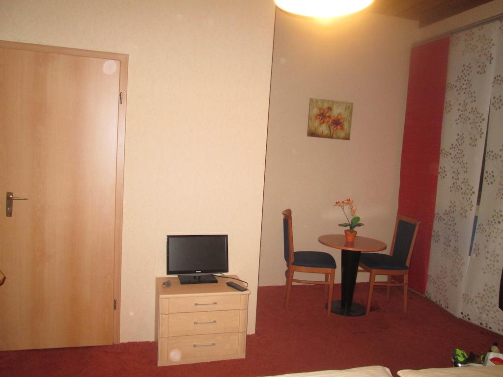 Gruener Baum Nuernberg Brunn Hotel Room photo